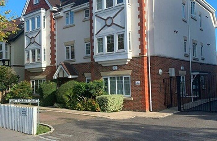 2 Bedroom Flat For Sale In Normanton Road, South Croydon, CR2