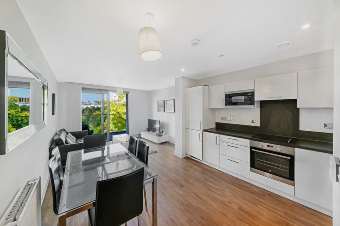 3 Bedroom Apartment To Rent In Parkside Court, Waterside Park, Royal Docks, E16