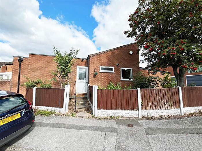 2 Bedroom Bungalow To Rent In Honingham Close, Arnold, Nottingham, NG5