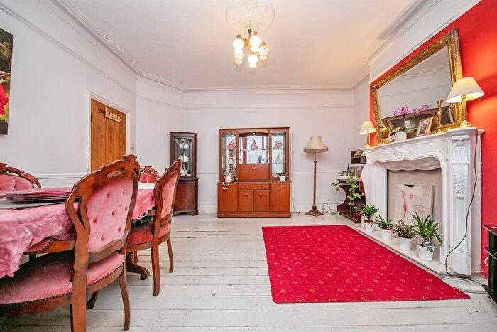 4 Bedroom Semi-Detached House For Sale In Beatrice Road, Clacton-On-Sea, CO15