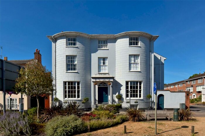 2 Bedroom Apartment To Rent In Northfield End, Henley-on-Thames, Oxfordshire, RG9