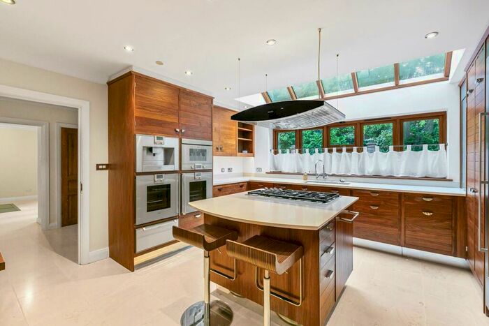 5 Bedroom Detached House To Rent In West Riding, Tewin, Welwyn, AL6