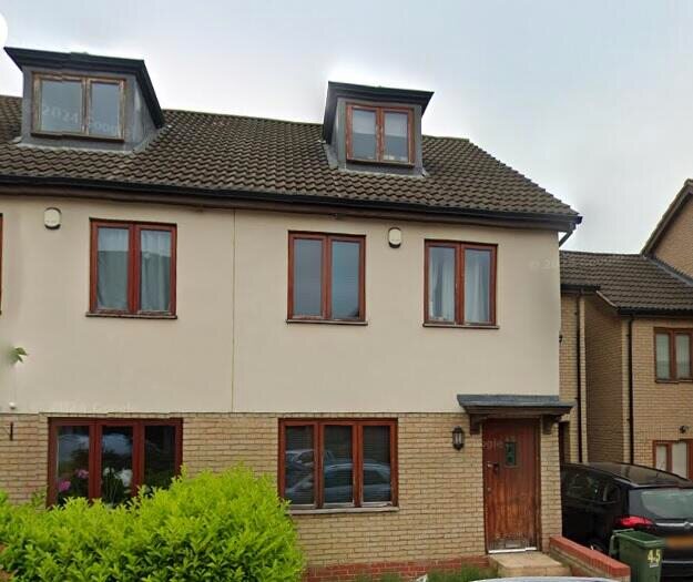 5 Bedroom Semi-Detached House To Rent In Kelling Way, Broughton, MK10