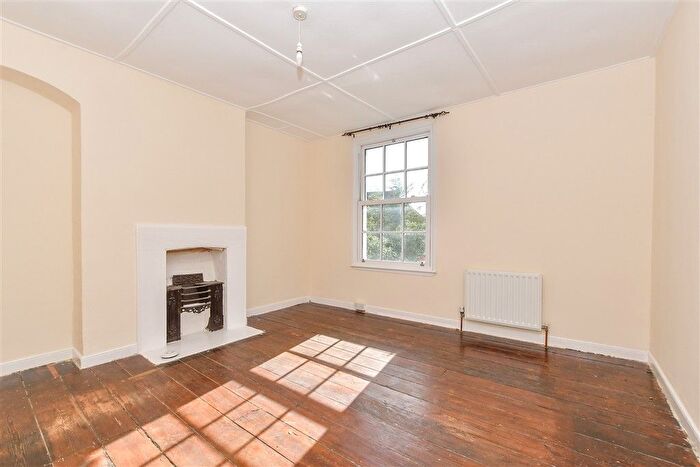 2 Bedroom Terraced House For Sale In Grosvenor Road, Kennington, Ashford, Kent, TN24