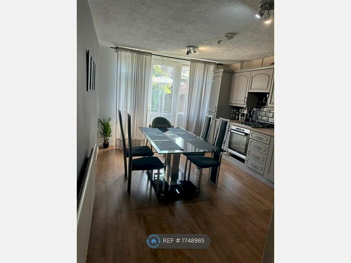 4 Bedroom Terraced House To Rent In Pedro Street, London, E5