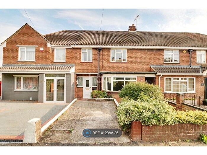 3 Bedroom Terraced House To Rent In Hill Rise, Luton, LU3