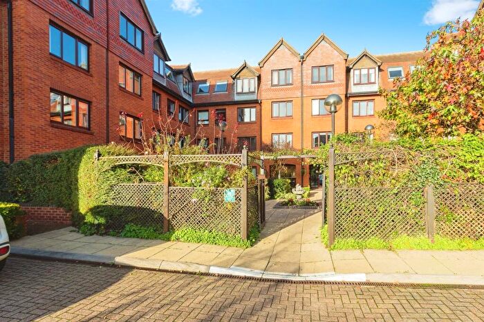 2 Bedroom Apartment For Sale In Water Lane, Leighton Buzzard, LU7