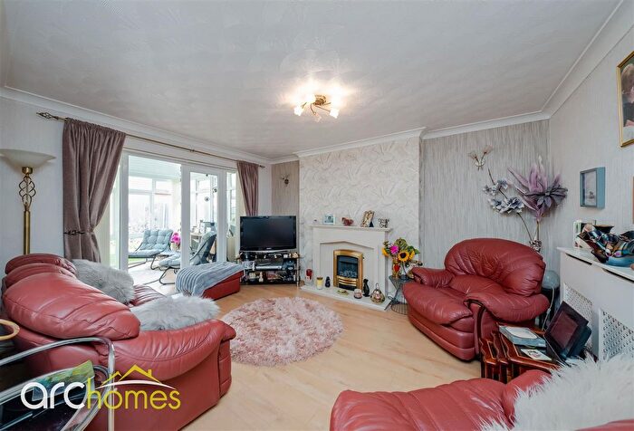 2 Bedroom Semi-detached Bungalow For Sale In Algernon Street, Hindley, Wigan, WN2