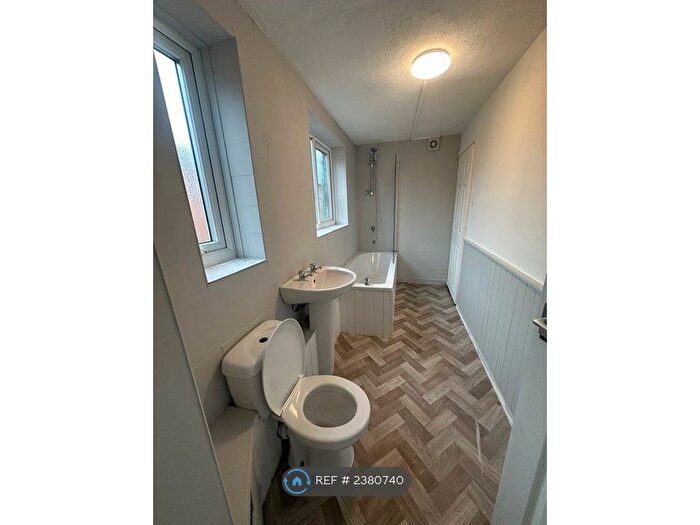 3 Bedroom Flat To Rent In Stanhope Road, South Shields, NE33