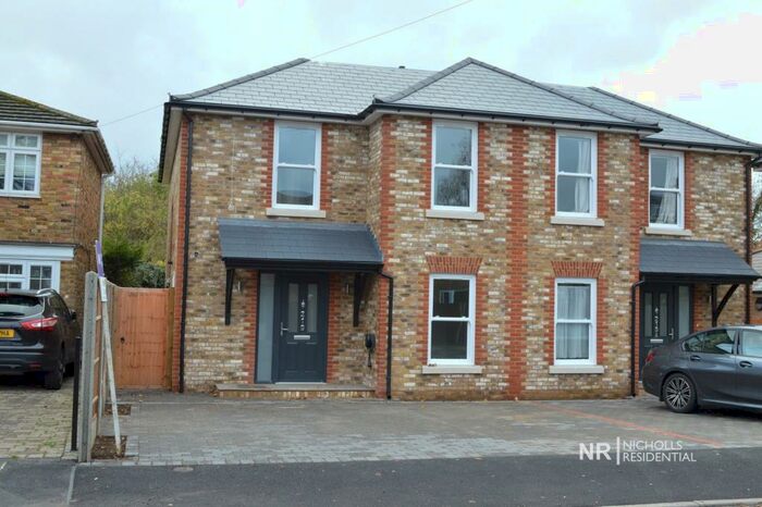 3 Bedroom Semi-Detached House To Rent In Chessington Road, West Ewell, Surrey., KT19