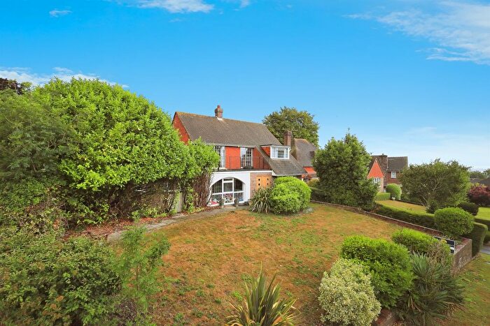 5 Bedroom Detached House For Sale In Babylon Way, Eastbourne, BN20