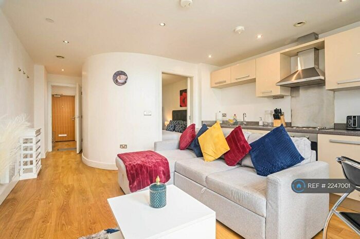 1 Bedroom Flat To Rent In Cross Green Lane, Leeds, LS9