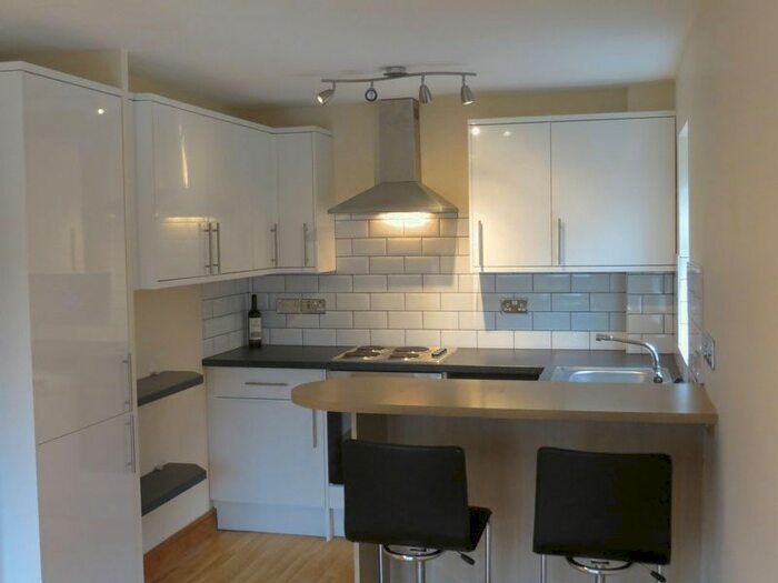 1 Bedroom Flat To Rent In Wethered Road, Marlow, SL7