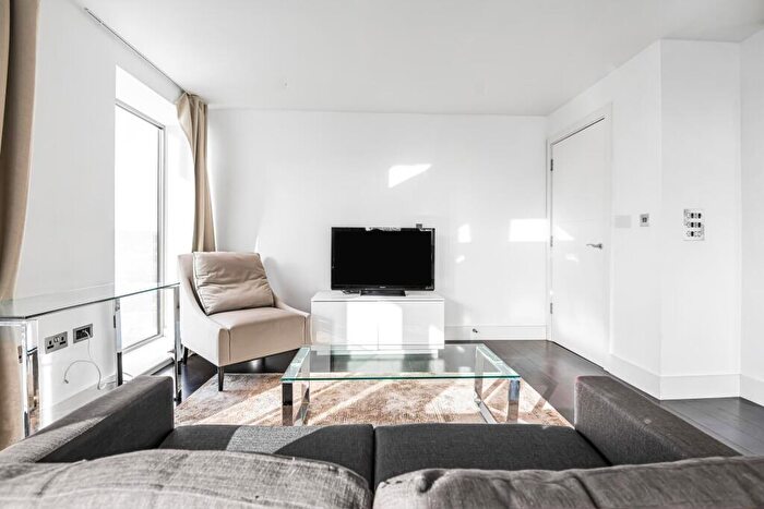2 Bedroom Apartment To Rent In Camden, London, NW1