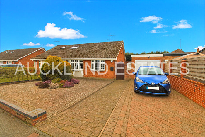 2 Bedroom Semi-Detached Bungalow For Sale In Wellesley Crescent, Potters Bar, EN6