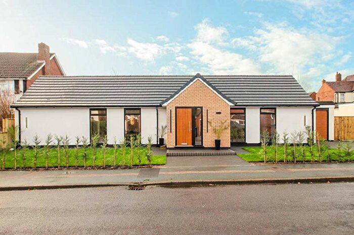 3 Bedroom Detached Bungalow For Sale In Water Street, Chase Terrace, Burntwood, WS7