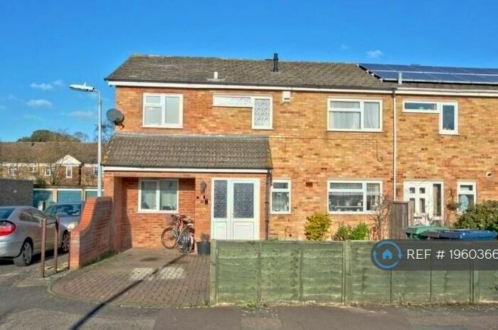 4 Bedroom End Of Terrace House To Rent In Beverley Way, Cambridge, CB2