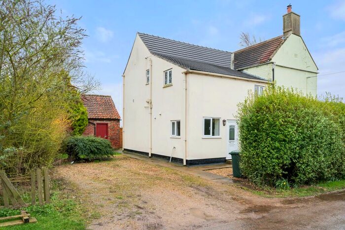 2 Bedroom Semi-Detached House For Sale In Burtoft Lane South, Wigtoft, PE20