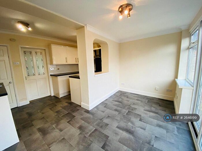 2 Bedroom Semi-Detached House To Rent In Tennyson, Doncaster, DN5