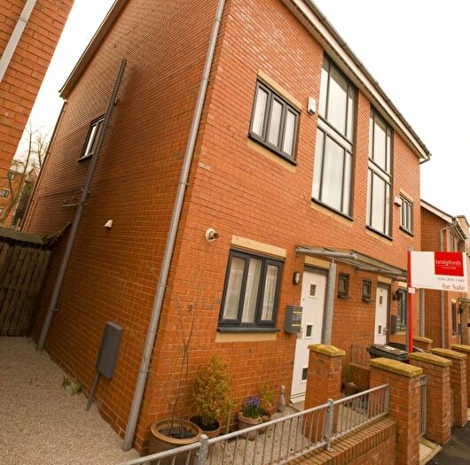 3 Bedroom Semi Detached House To Rent In Reilly Street, Hulme, Manchester, M15