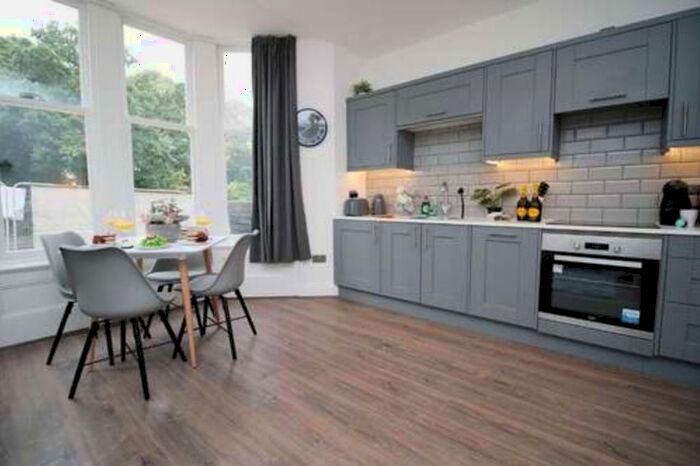 2 Bedroom Flat To Rent In North Rd, Cardiff, CF10