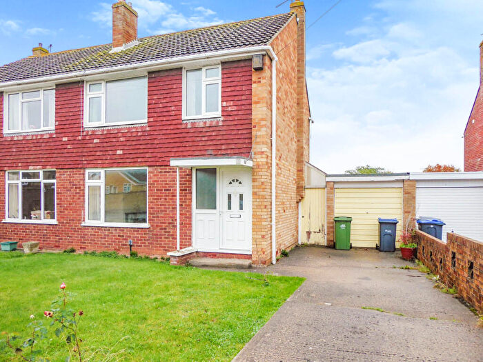 3 Bedroom Semi Detached House To Rent In Murray Road, Trowbridge, BA14