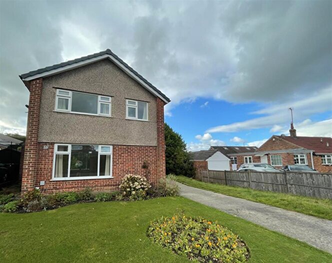 3 Bedroom Detached House To Rent In Linton Rise, Alwoodley, LS17