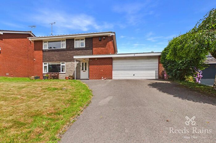 3 Bedroom Detached House For Sale In Broad Lane, Holmes Chapel, Crewe, Cheshire, CW4