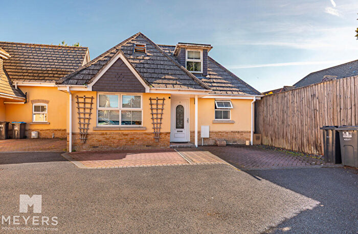 3 Bedroom Chalet For Sale In Northbourne Mews, Bournemouth, BH10
