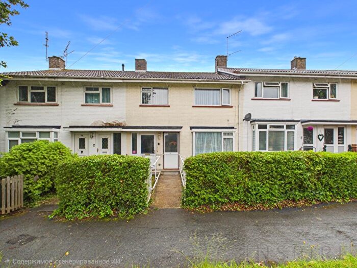 3 Bedroom Terraced House For Sale In Tilgate Way, Crawley, RH10