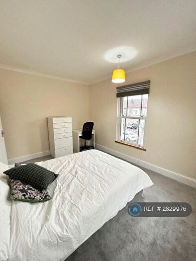 4 Bedroom End Of Terrace House To Rent In Southmead Road, Westbury-On-Trym, Bristol, BS10