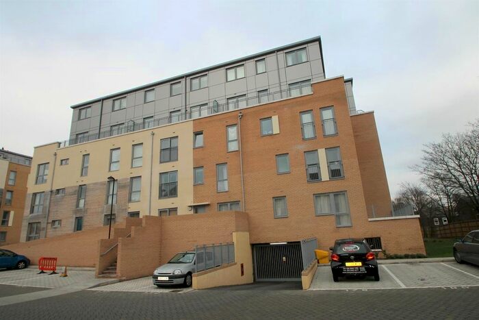 1 Bedroom Flat To Rent In Cameron Crescent, Burnt Oak, Edgware HA8