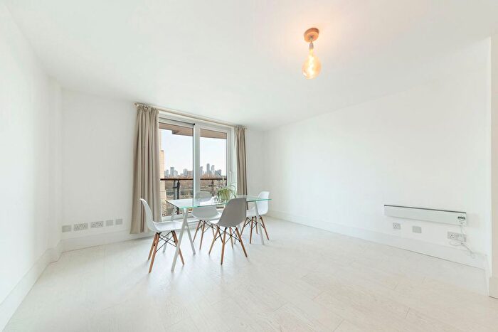 2 Bedroom Flat To Rent In St. George Wharf, London, SW8