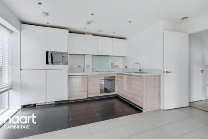 2 Bedroom Flat To Rent In Beech Drive, Cambridge, CB2