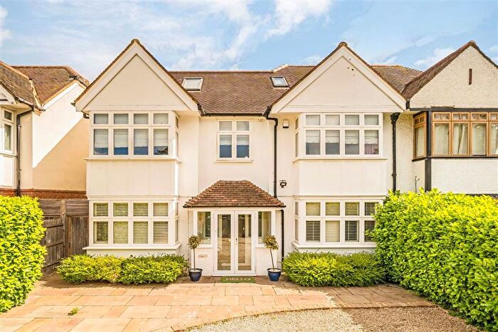 5 Bedroom Property For Sale In Fairfax Road, Teddington, TW11