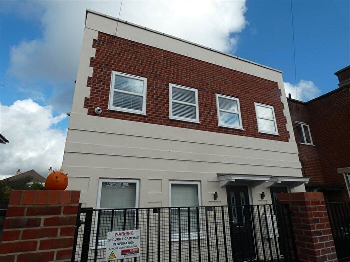 2 Bedroom Apartment To Rent In Ashton Road, Bournemouth, Dorset, BH9