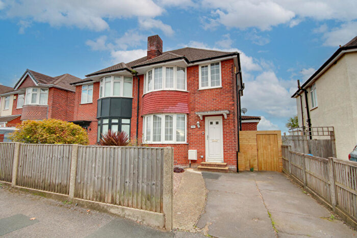 3 Bedroom Semi-Detached House For Sale In Sholing! Look At That Garden! Extended! A Must See!, SO19