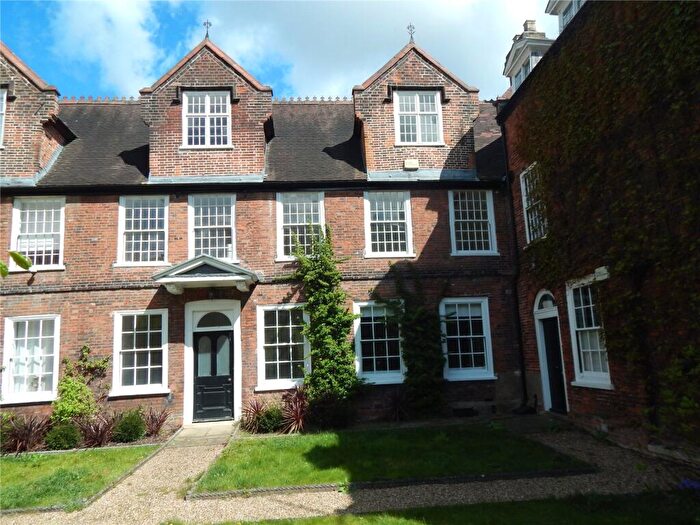 5 Bedroom Semi-Detached House For Sale In Bethel Street, Norwich, NR2