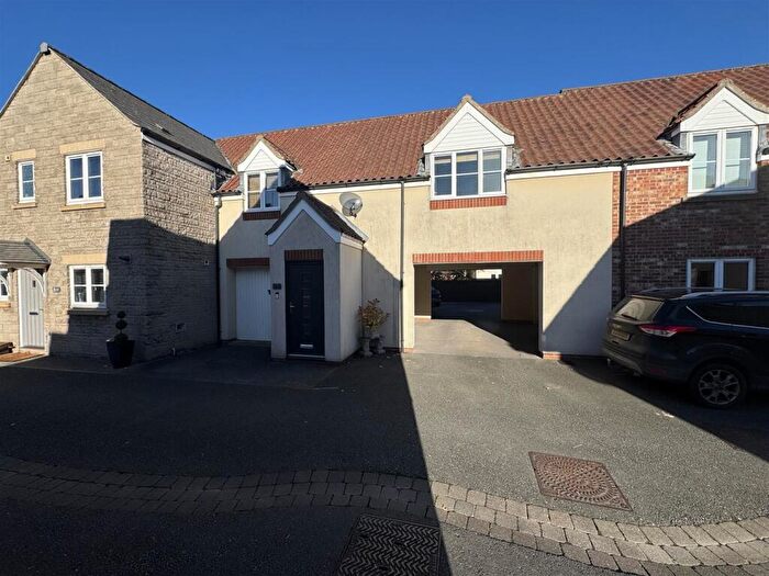 2 Bedroom Coach House For Sale In Lundy Gate, Portishead, BS20