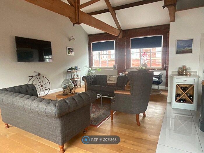 2 Bedroom Flat To Rent In Green Lane, Sheffield, S3