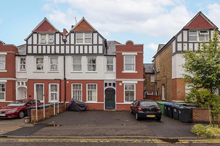 1 Bedroom Flat For Sale In Beaufort Road, Kingston Upon Thames, KT1
