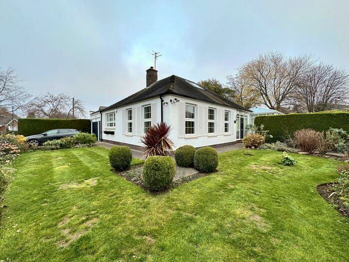 4 Bedroom Bungalow To Rent In Augusta Close, Grimsby, DN34