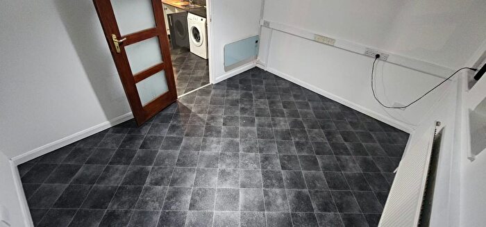 3 Bedroom Flat To Rent In Charles Street, Luton, LU2