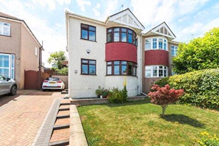 3 Bedroom Semi Detached House For Sale In Beechcroft Barnehurst, DA7