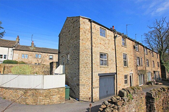 3 Bedroom End Of Terrace House For Sale In Rook Street, Lothersdale, BD20
