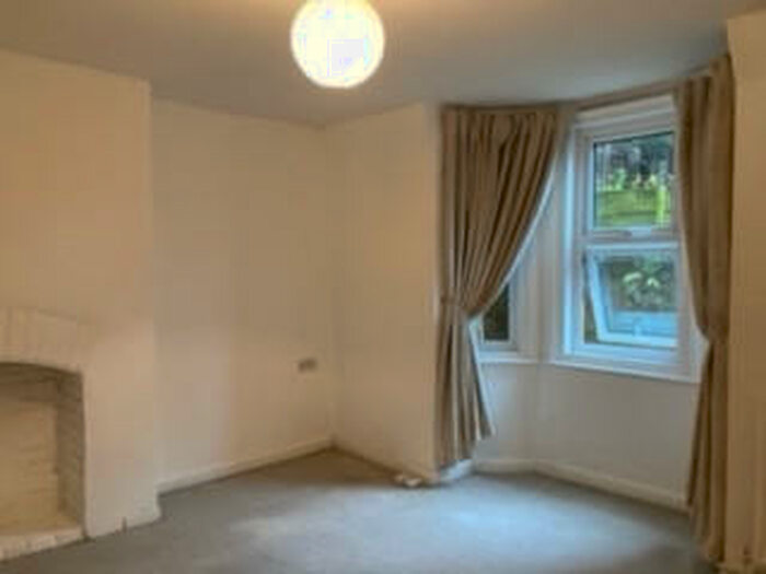 2 Bedroom Flat To Rent In Old Dover Road, Wincheap, Canterbury, CT1