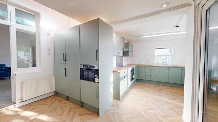 10 Bedroom House To Rent In Park Lane, Bath, BA1