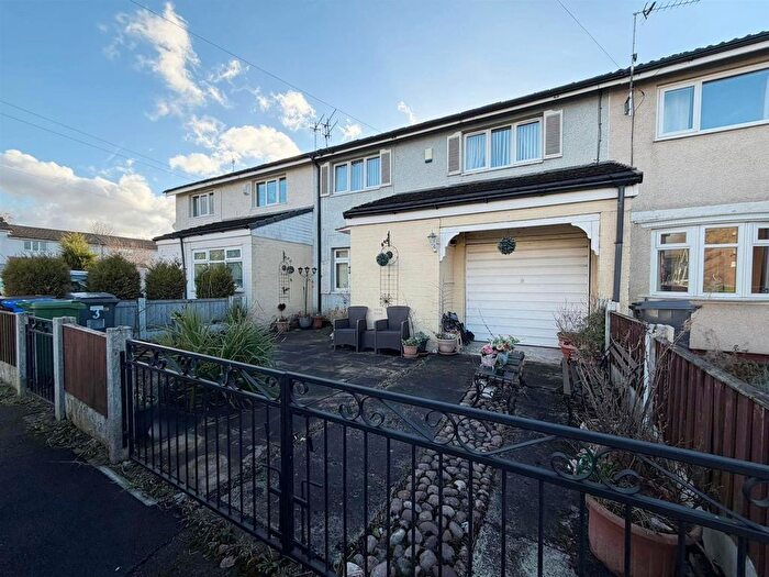 3 Bedroom Town House For Sale In John Kennedy Gardens, Mottram, Hyde, SK14