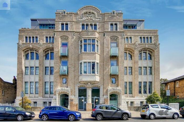 2 Bedroom Flat For Sale In Greengate Street, Plaistow, E13
