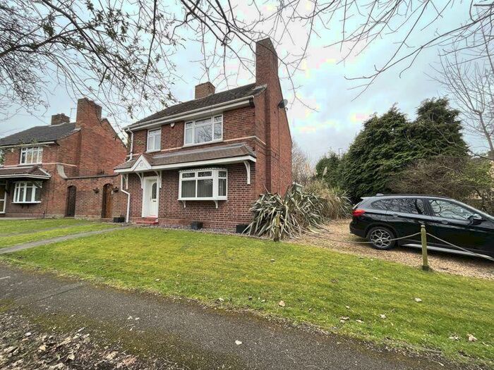 3 Bedroom Detached House For Sale In Road, Brierley Hill., DY5